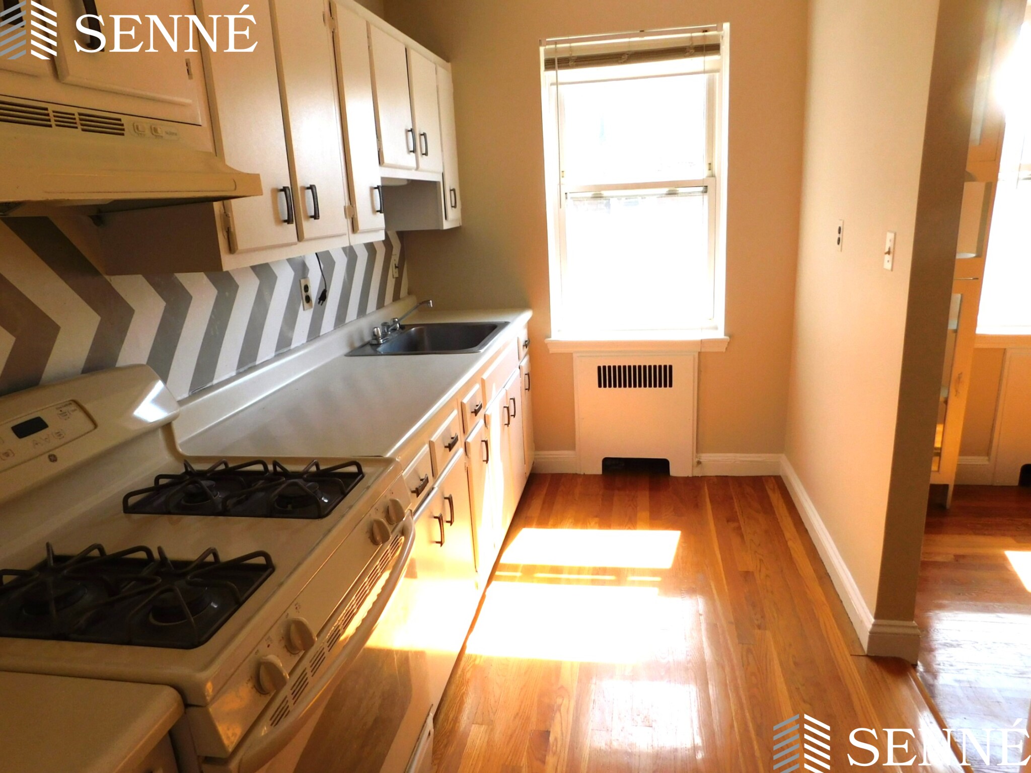 395 Broadway, Mid-Cambridge