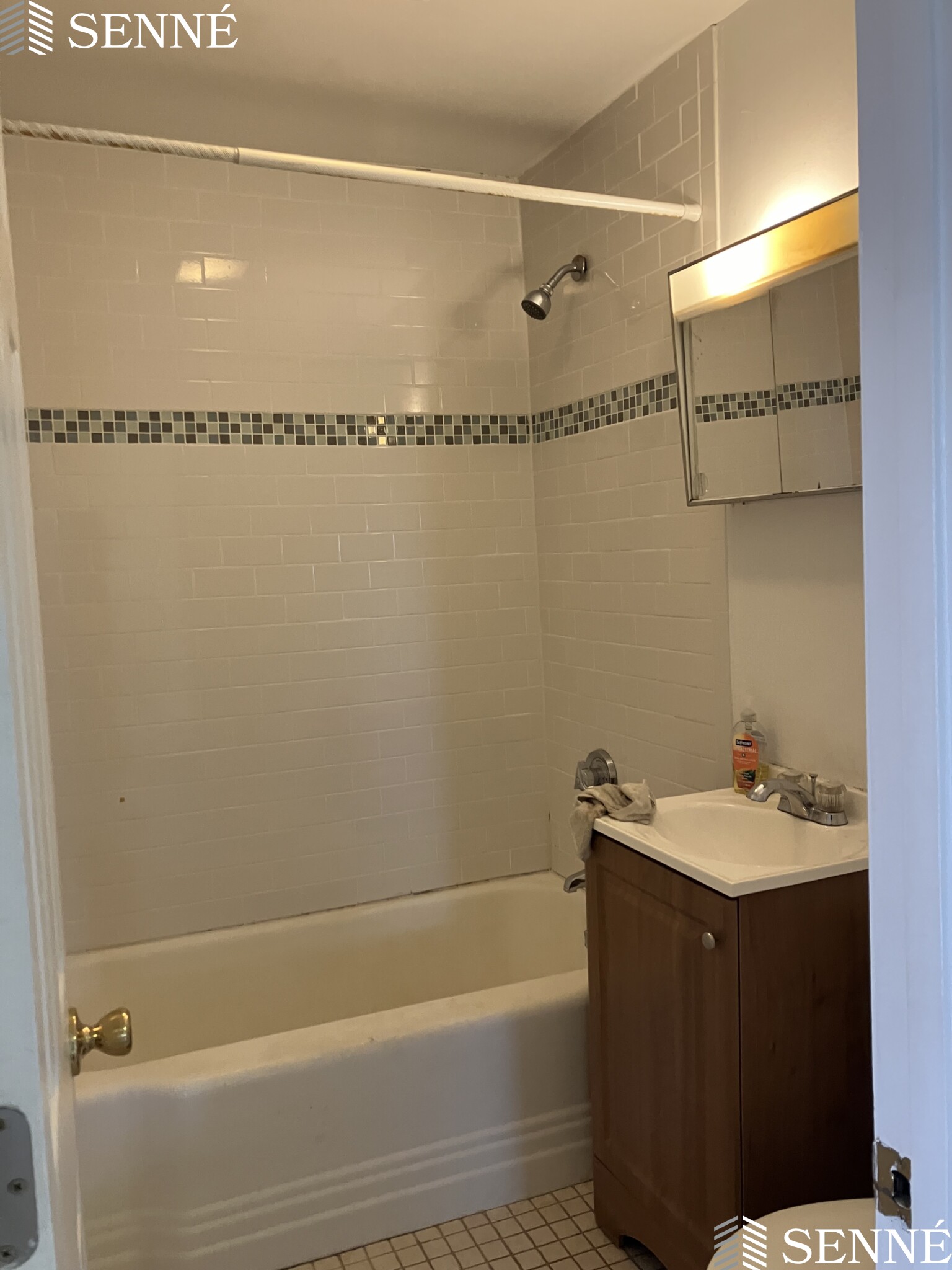 186 Lowell St, Powder House Square