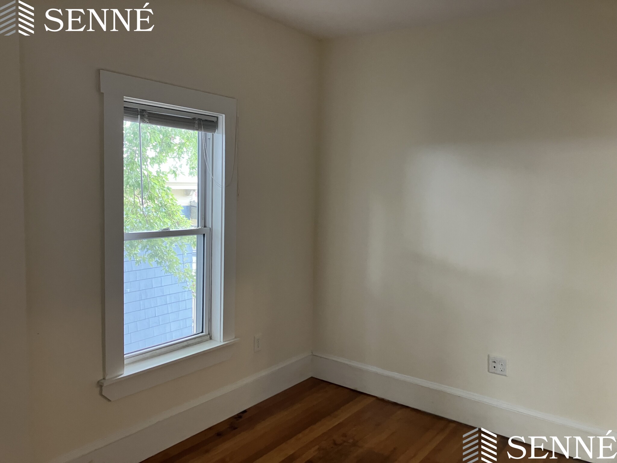 186 Lowell St, Powder House Square