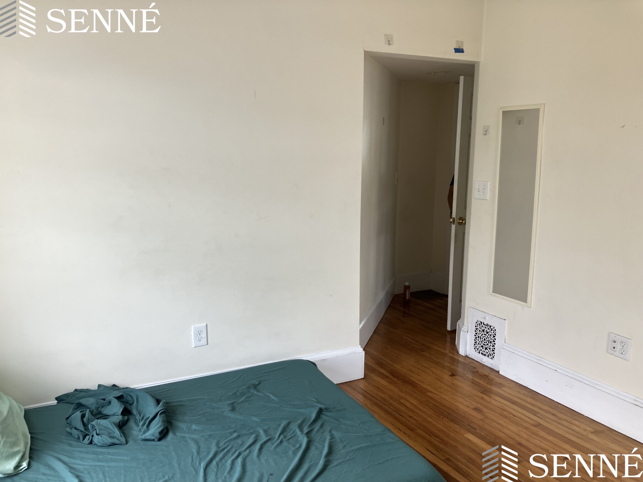 186 Lowell St, Powder House Square