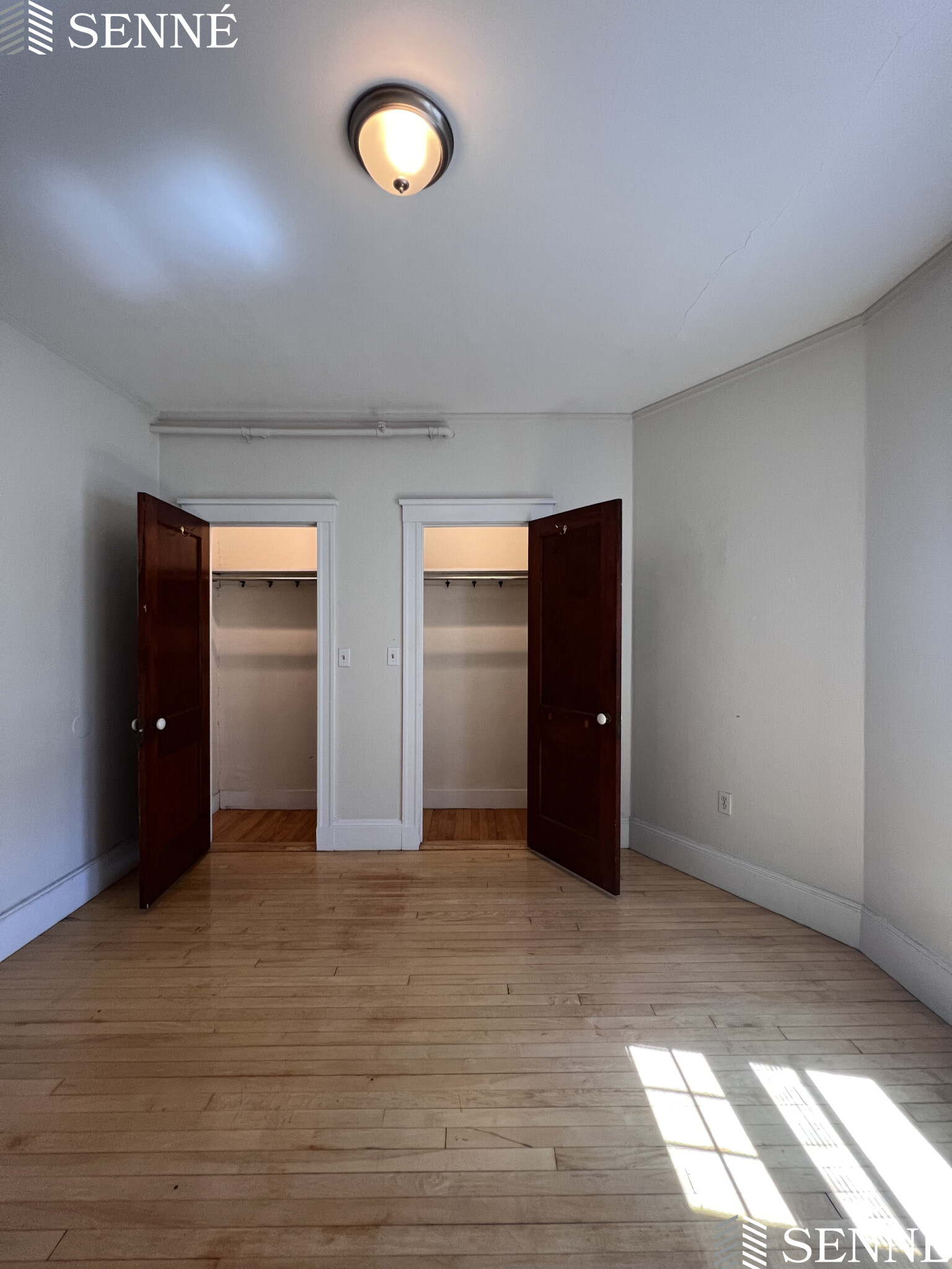 3 Linnaean St, Neighborhood Nine