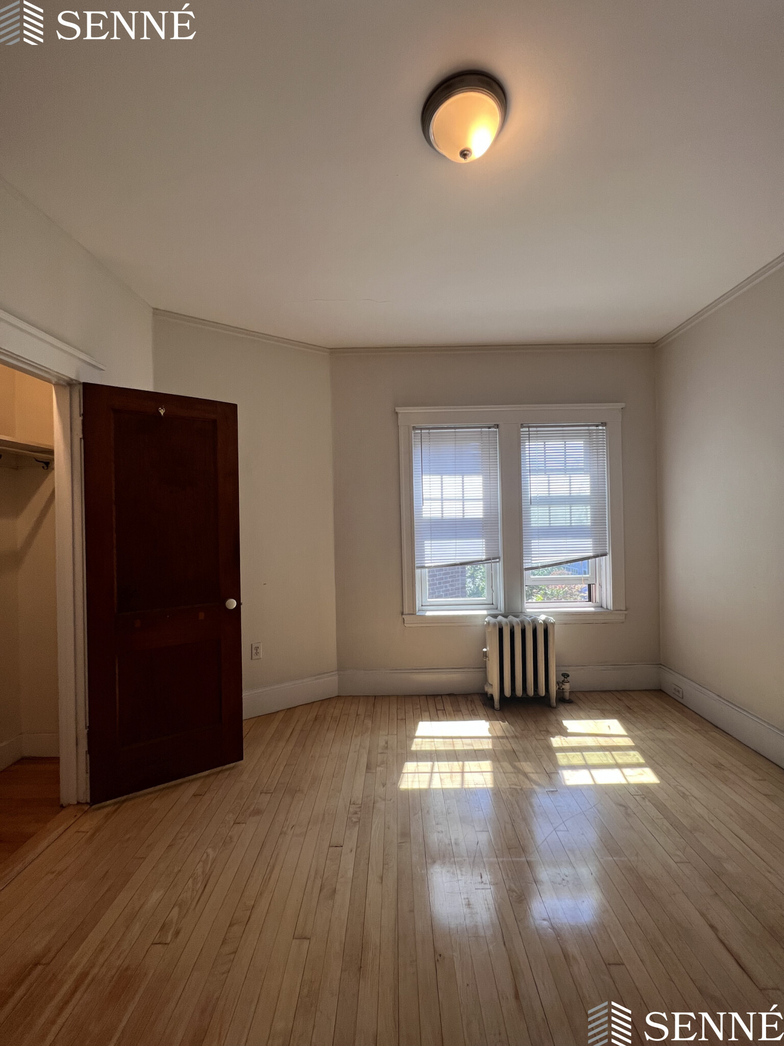 3 Linnaean St, Neighborhood Nine