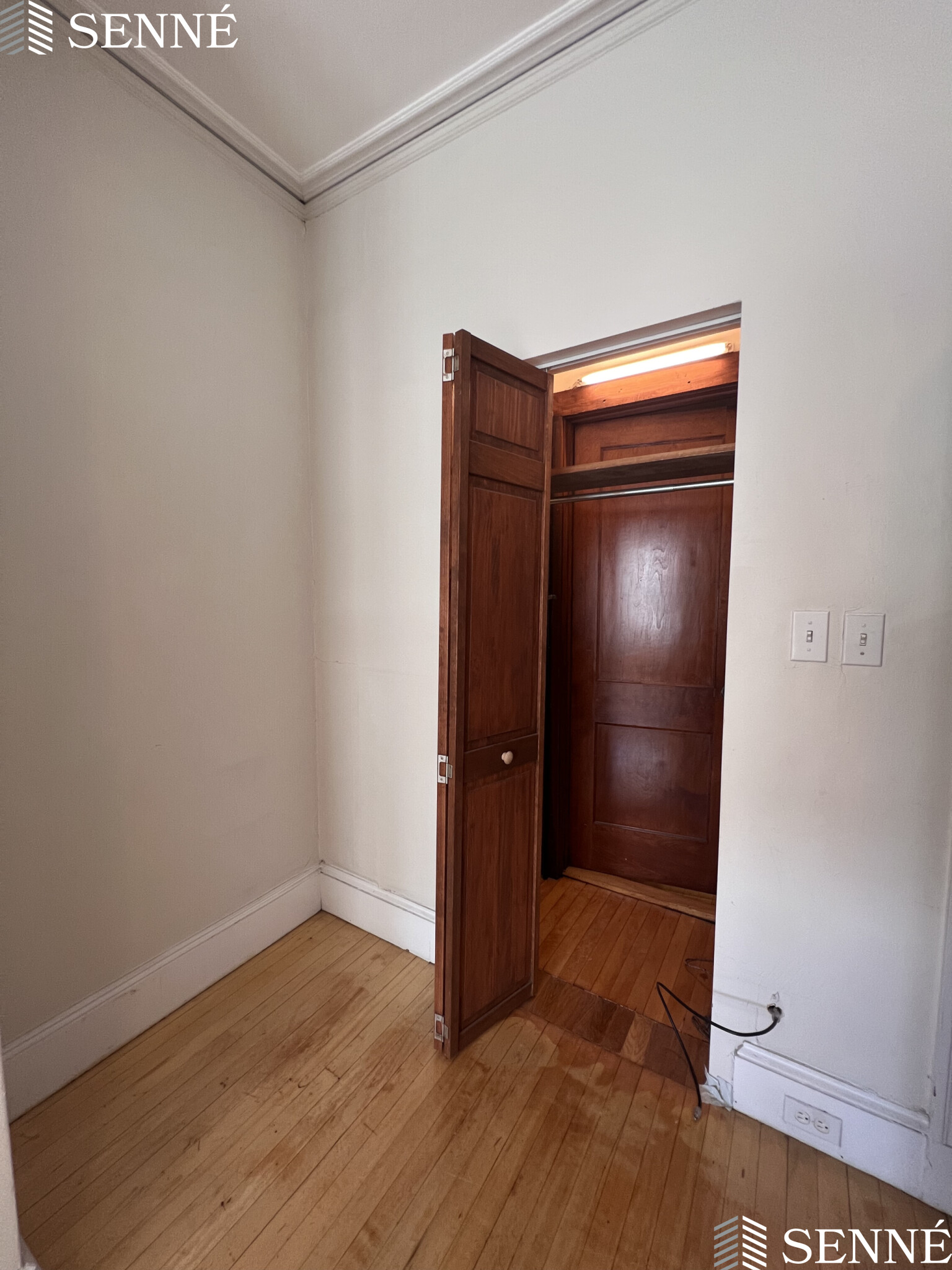 3 Linnaean St, Neighborhood Nine