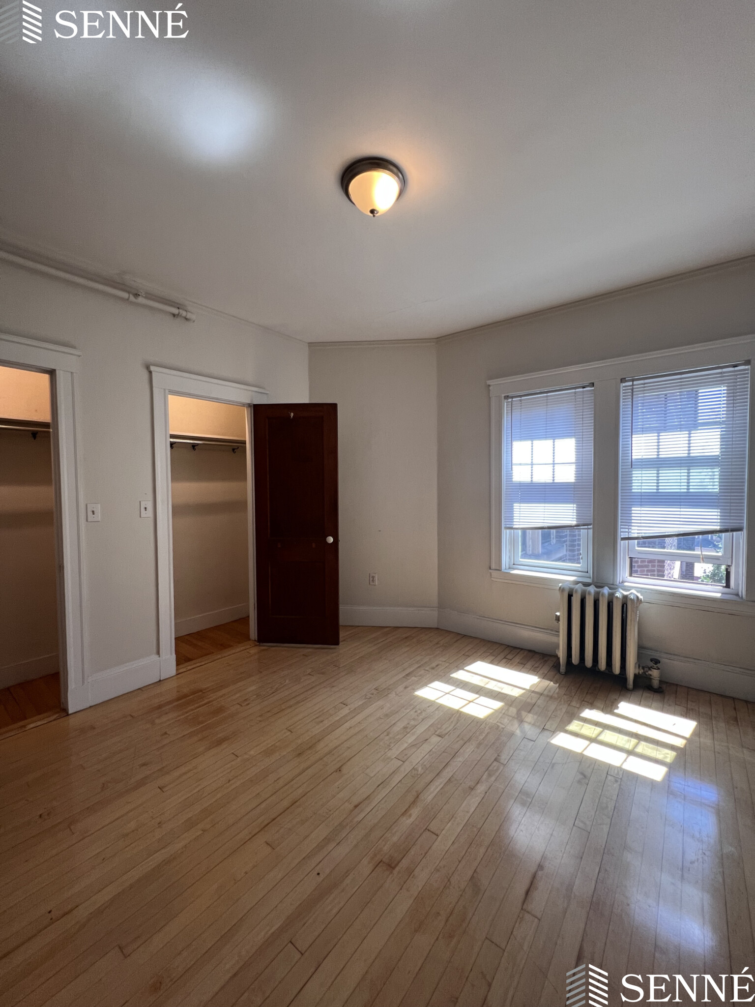 3 Linnaean St, Neighborhood Nine