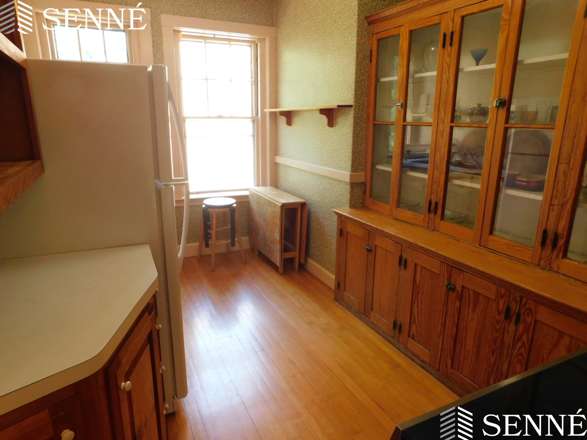 27 Linnaean St, Neighborhood Nine