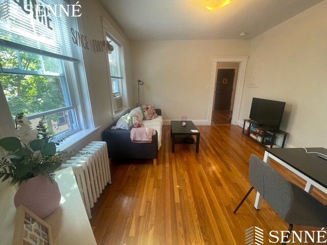 28 Langdon St, Neighborhood Nine