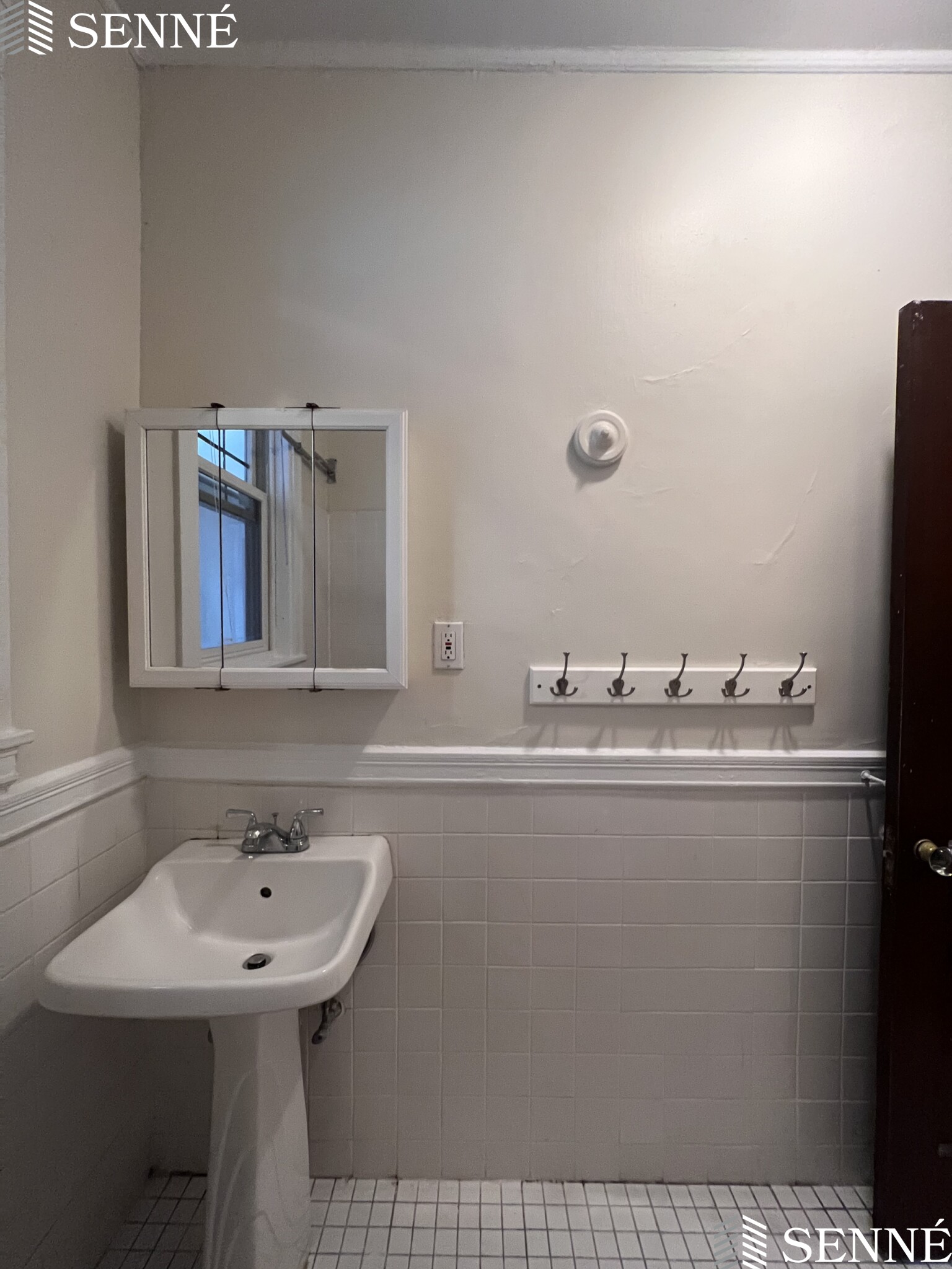 5 Linnaean St, Neighborhood Nine