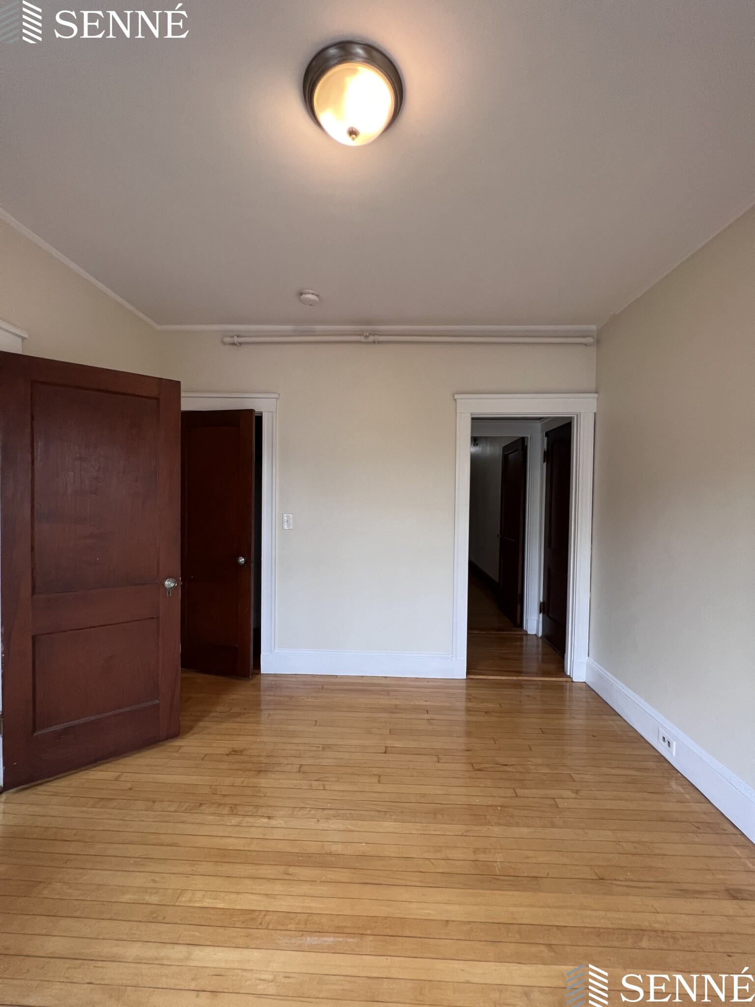 5 Linnaean St, Neighborhood Nine