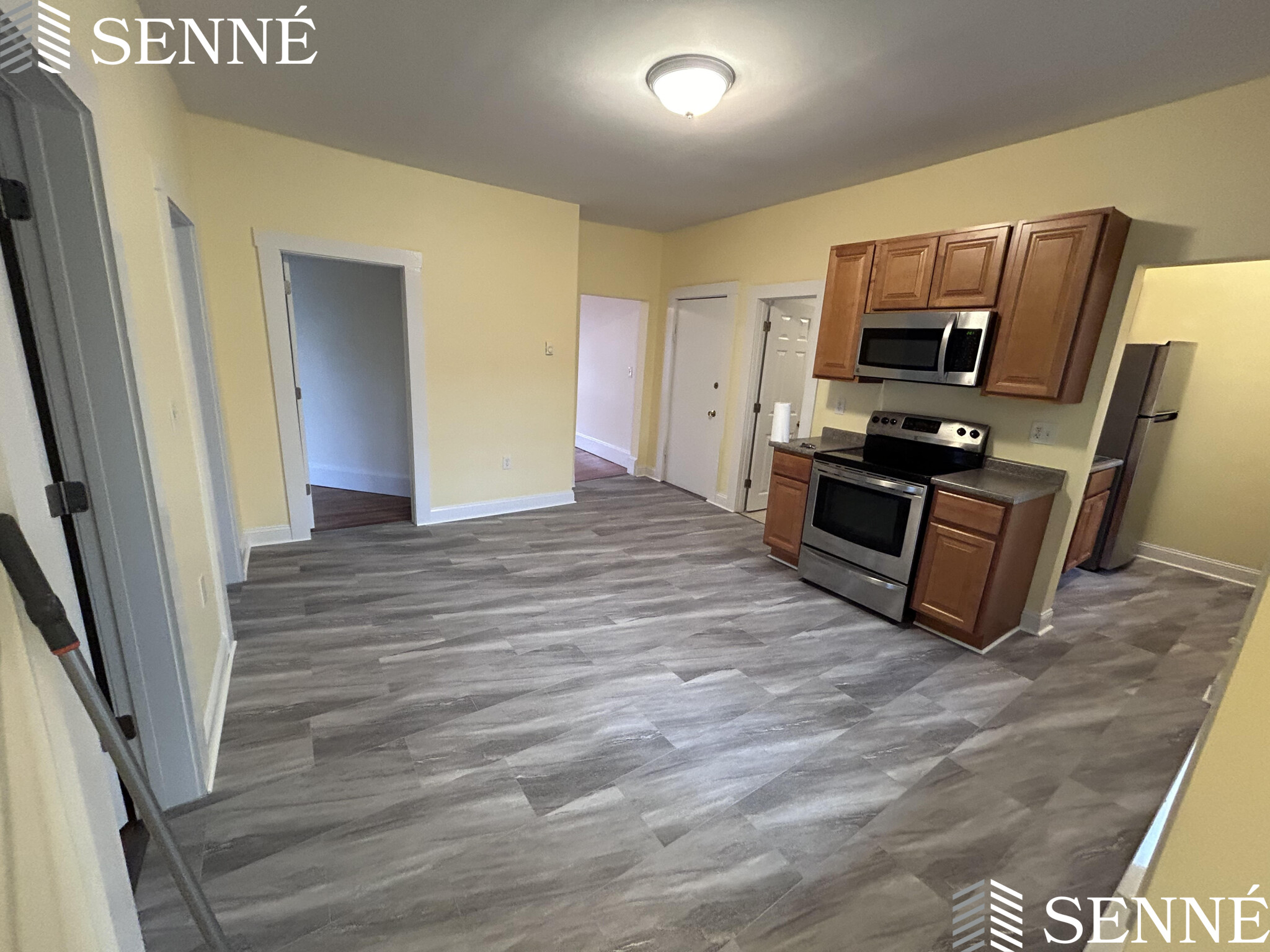 186 Lowell St, Powder House Square