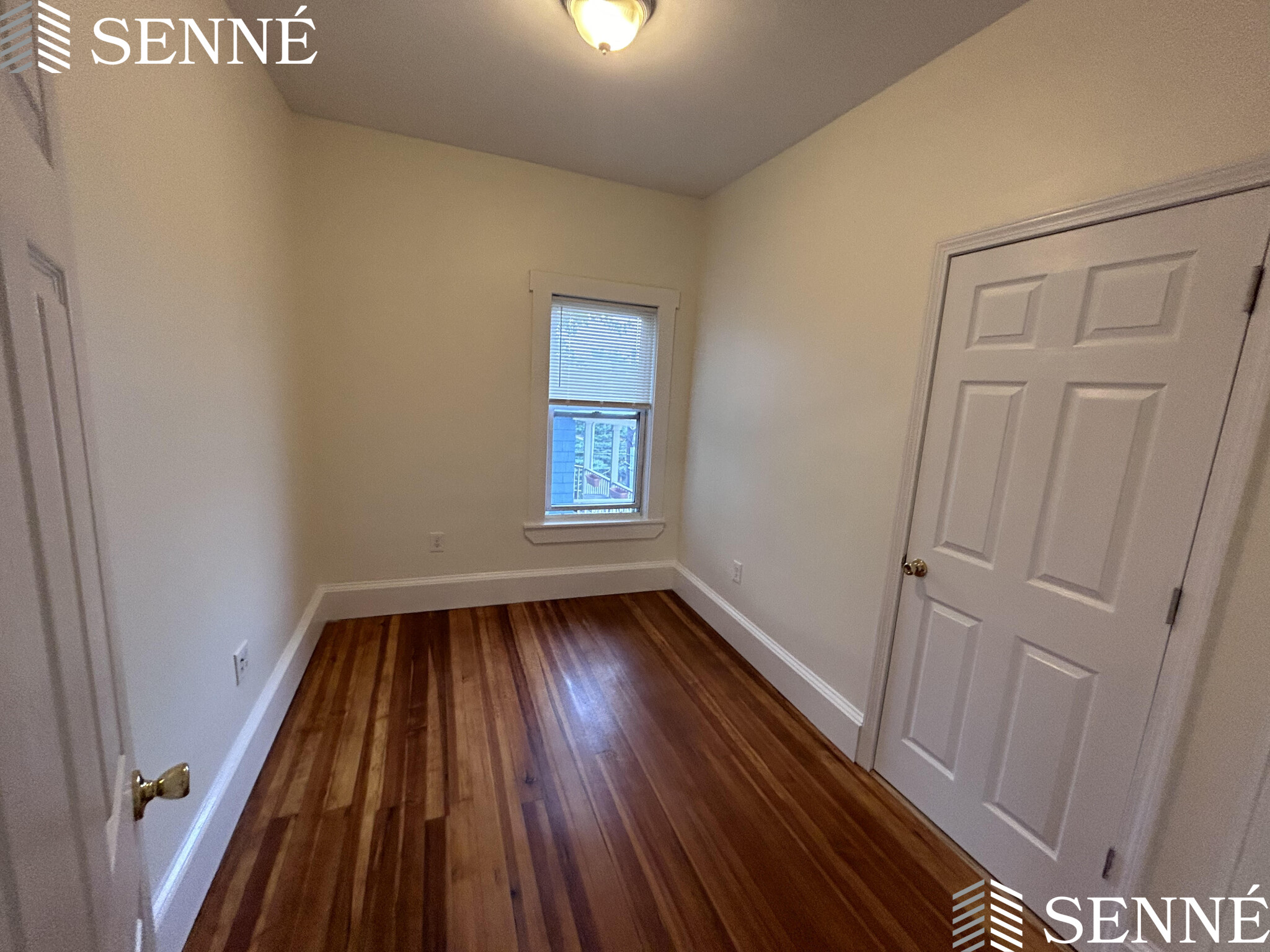 186 Lowell St, Powder House Square