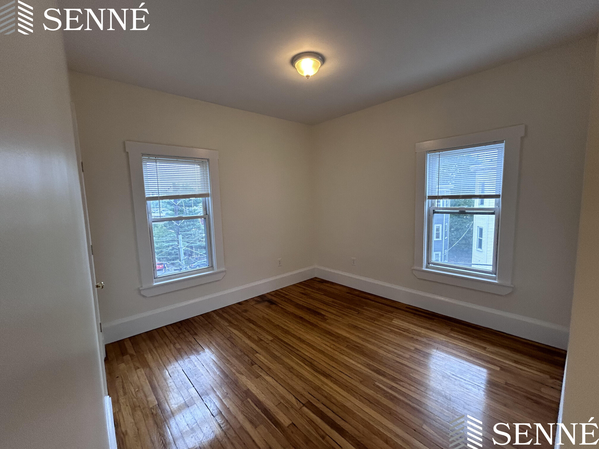 186 Lowell St, Powder House Square