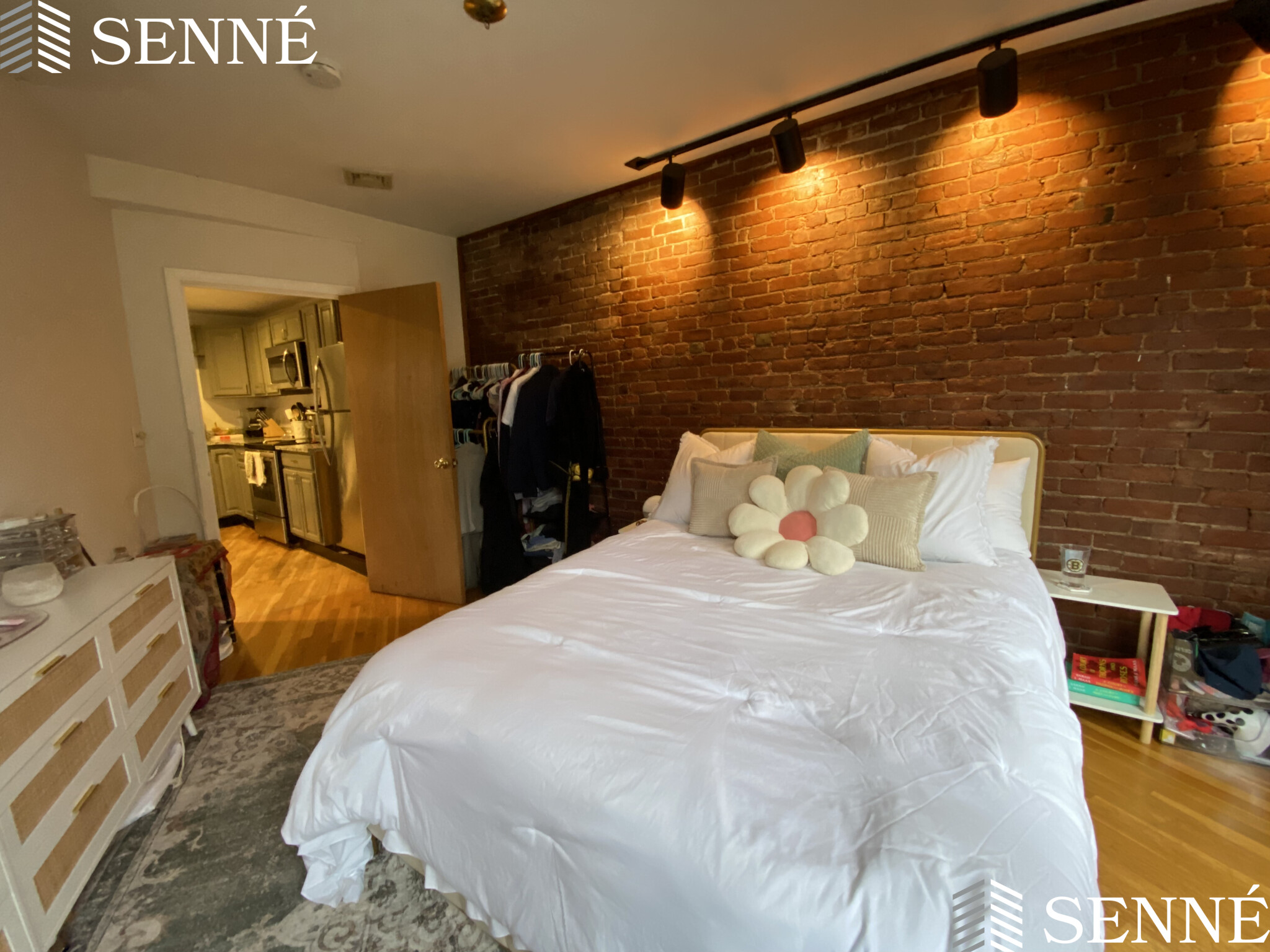 103 Charter St, North End