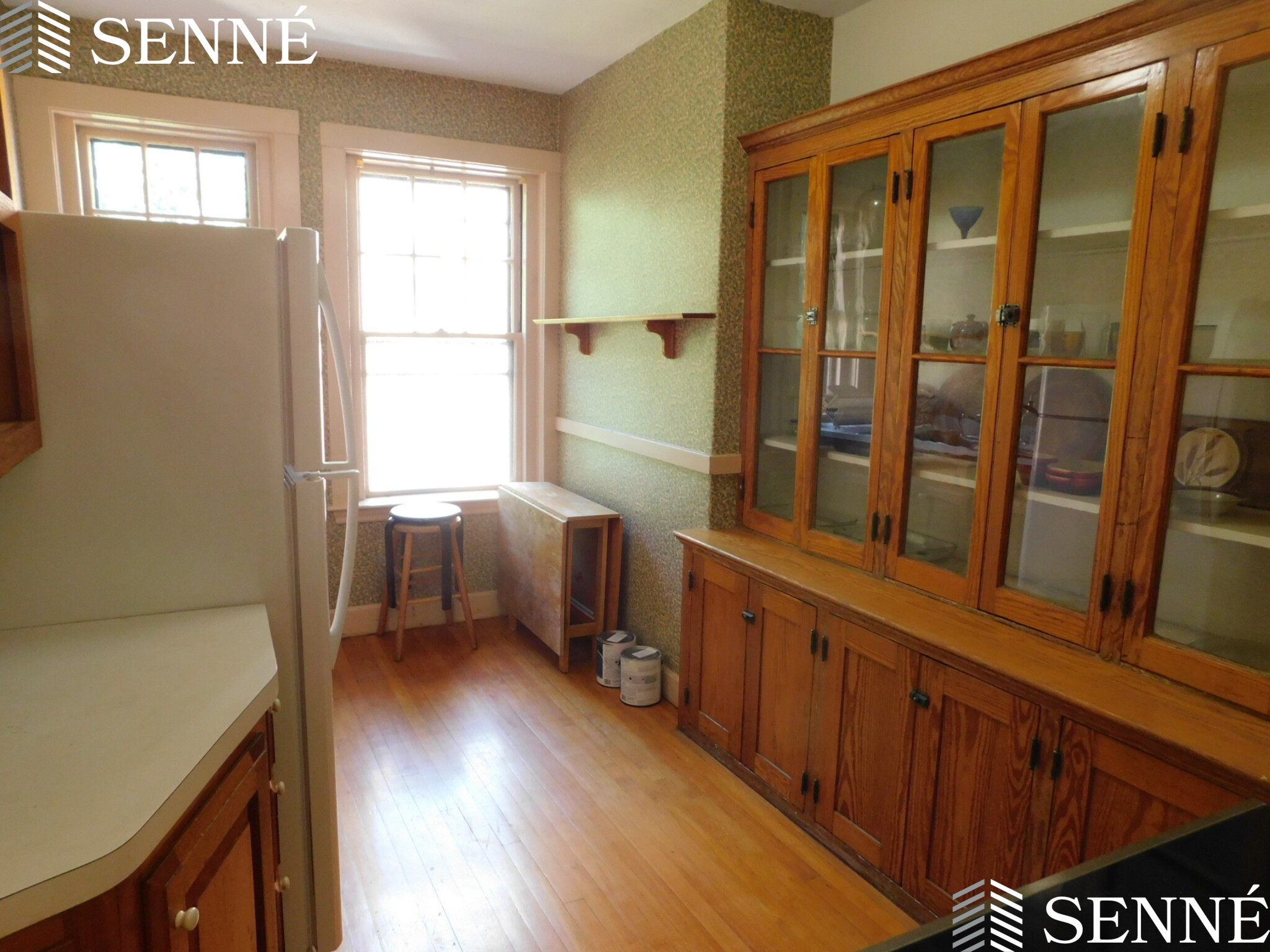 27 Linnaean St, Neighborhood Nine