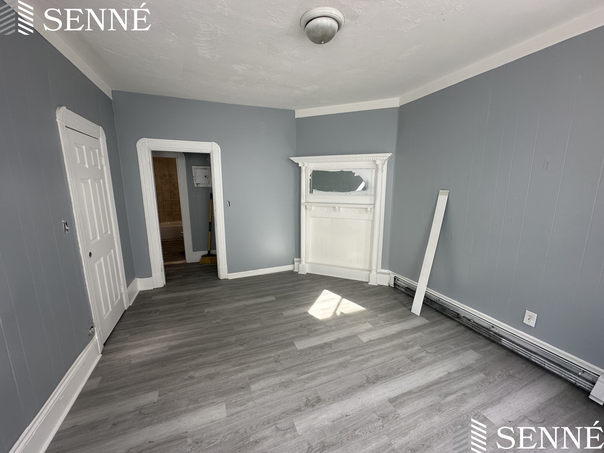 12 Danube St, Roxbury