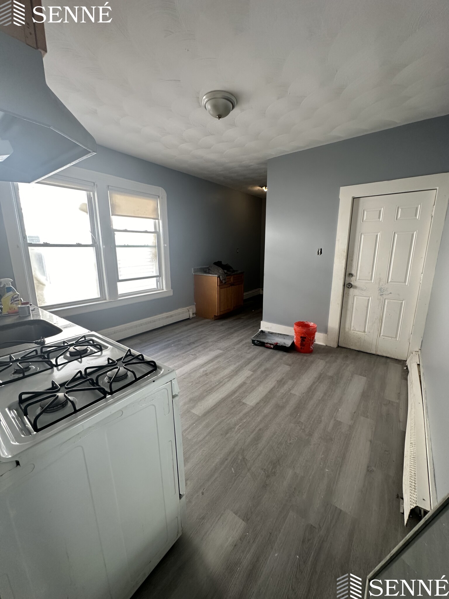 12 Danube St, Roxbury