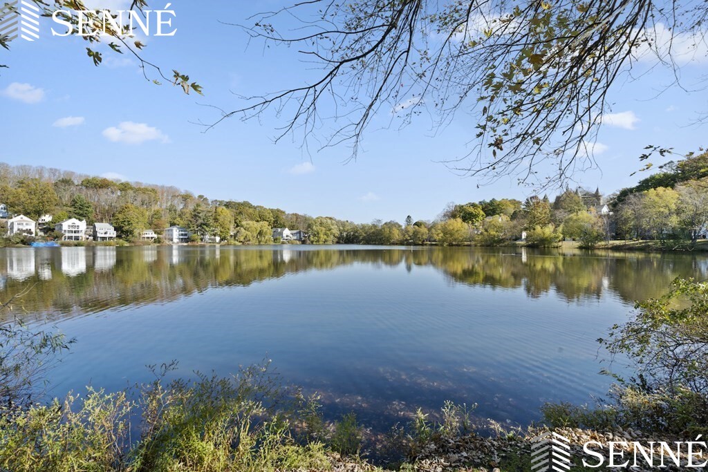 103 Lake Shore Rd, Brighton