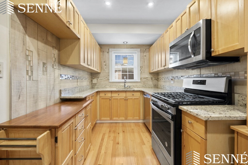 103 Lake Shore Rd, Brighton