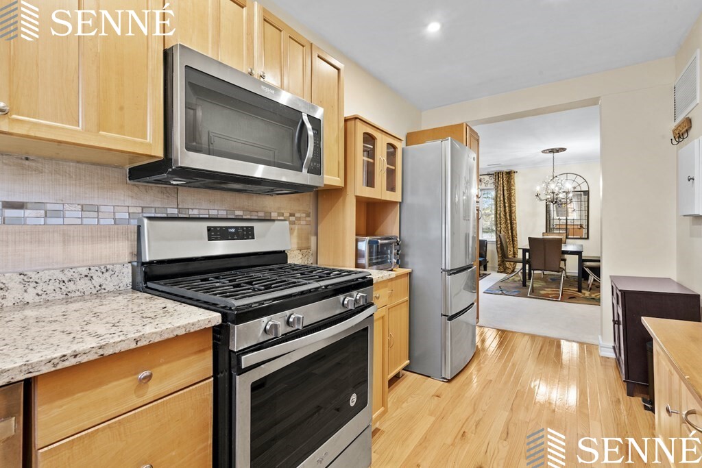 103 Lake Shore Rd, Brighton