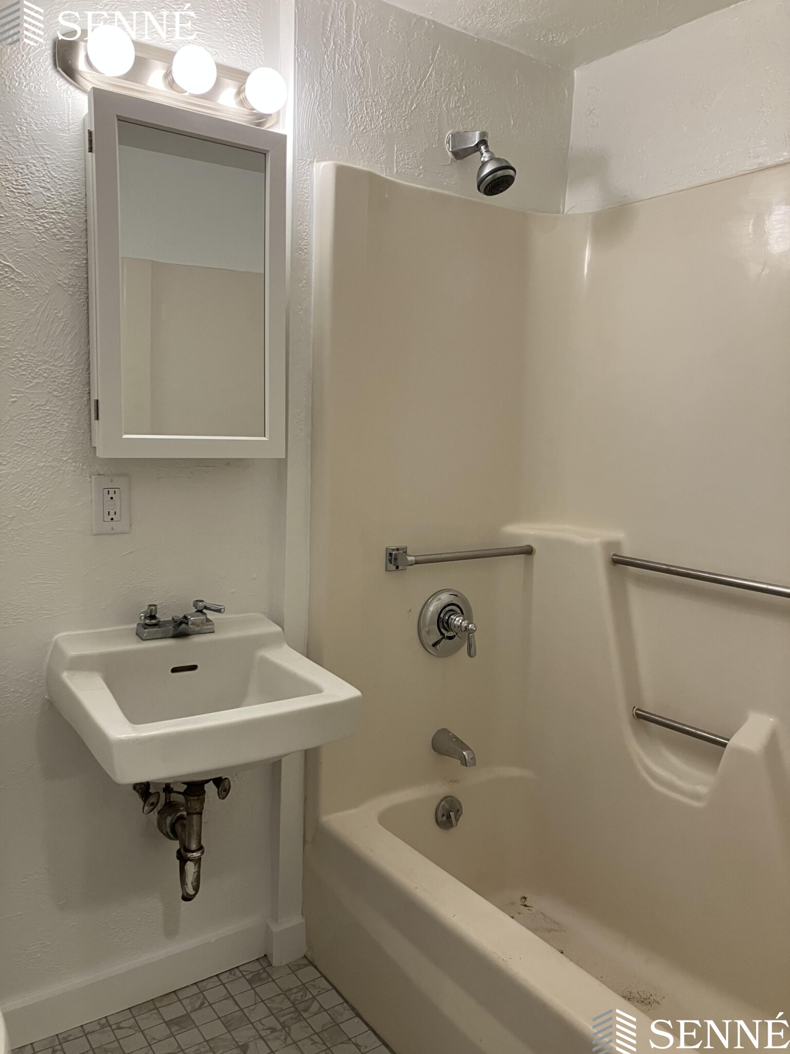 111 Walnut St, Winter Hill