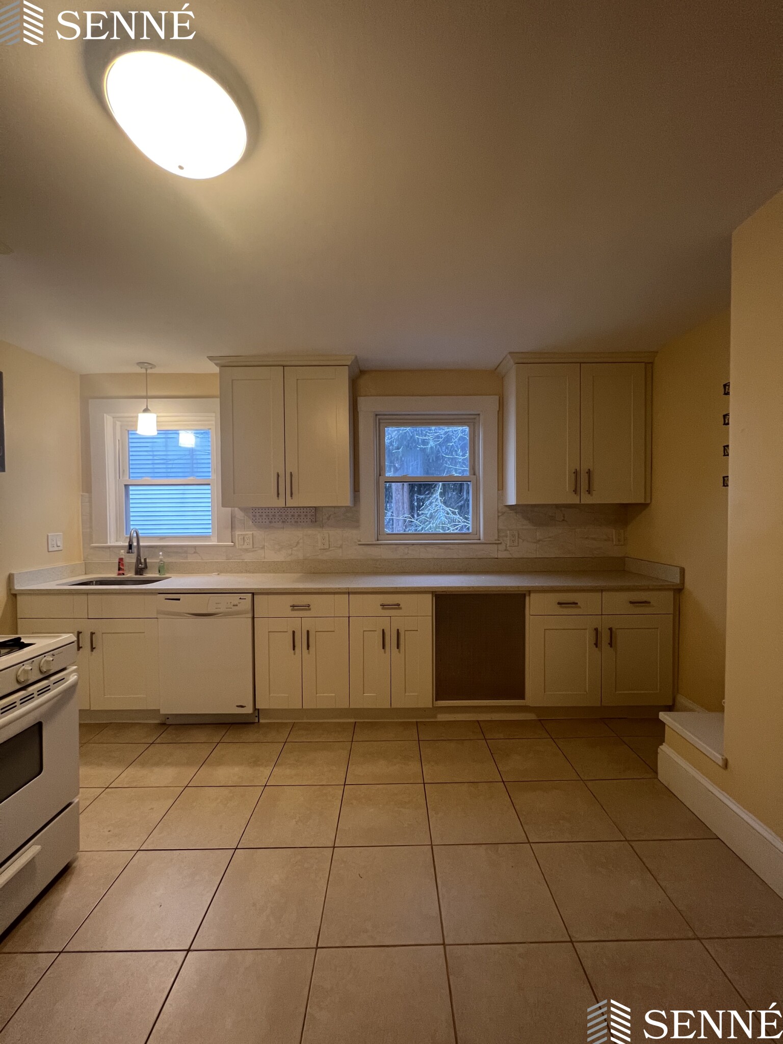 138 Main St, Watertown