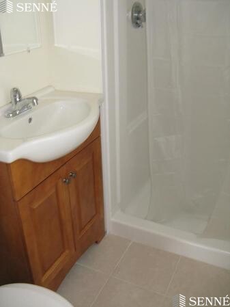 Studio bed, 1 bath apartment for rent at 19 Garfield St Unit 6, Baldwin — photo 4 of 4