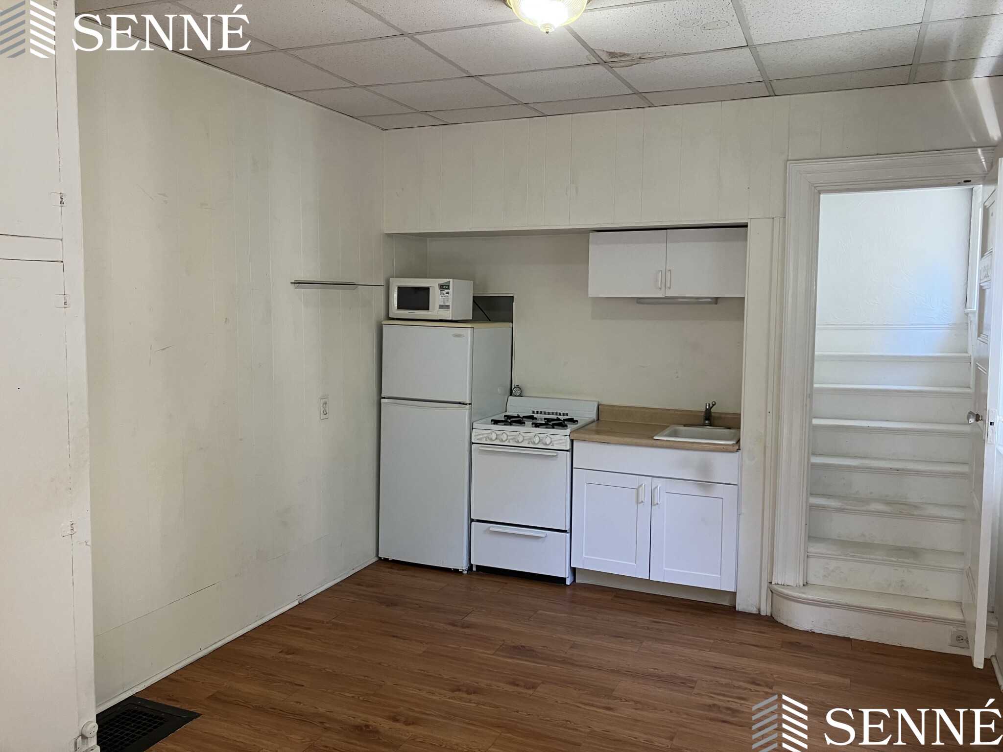 Studio bed, 1 bath apartment for rent at 15 Prentiss St Unit 1R, Baldwin — photo 4 of 13