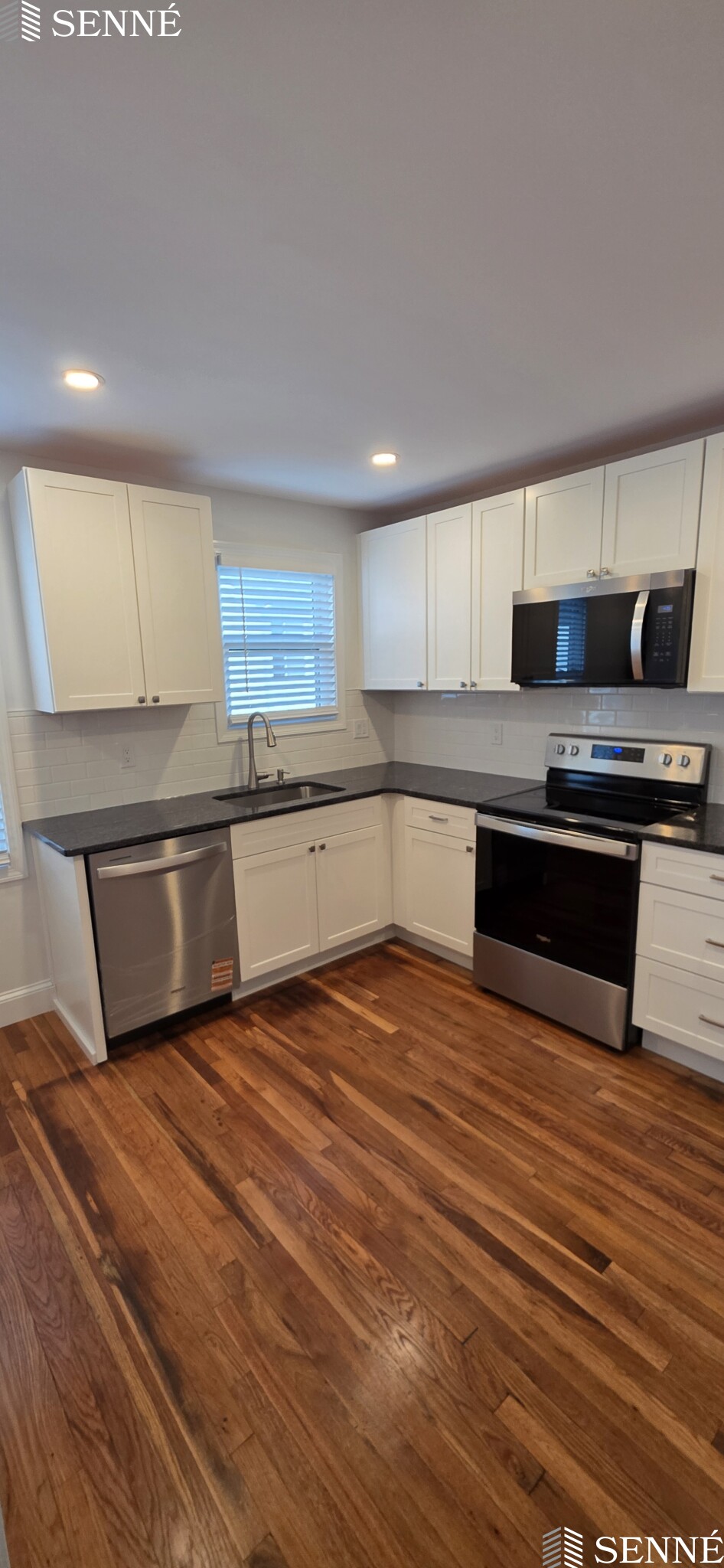 212 Brookside Pkwy., Medford, MA - 2,950 USD/ month