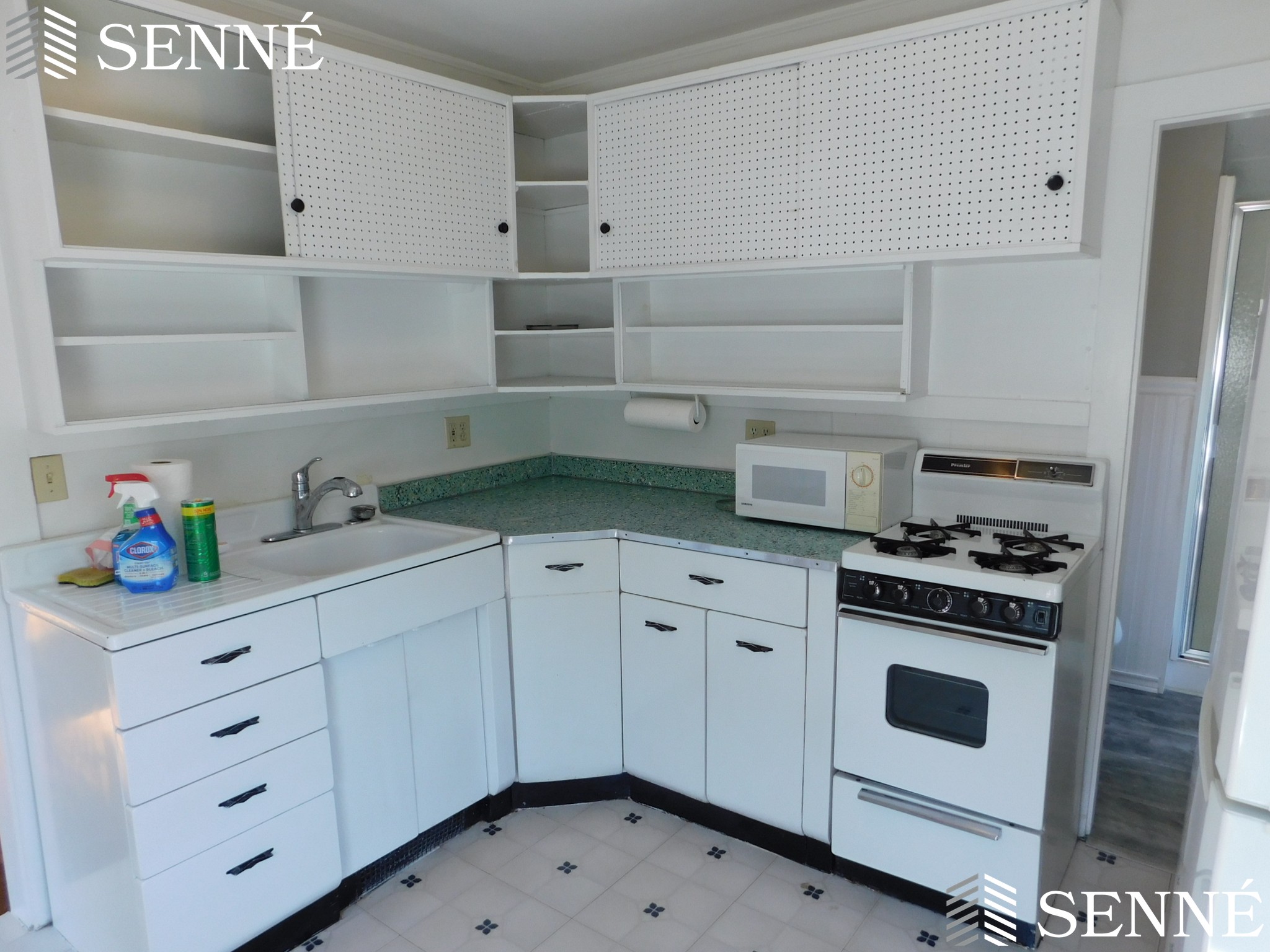 Studio bed, 1 bath apartment for rent at 49 Garfield St Unit 4, Baldwin — photo 5 of 6