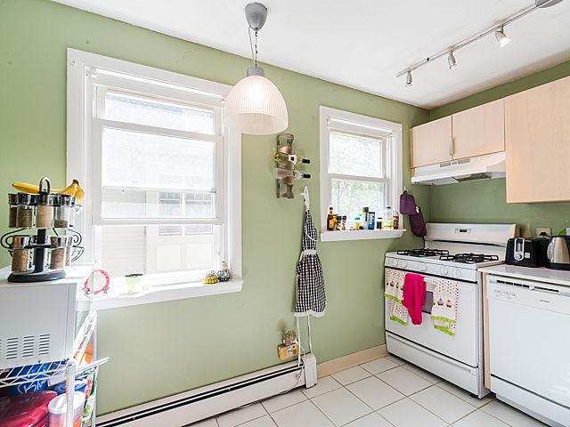 3 bed, 1.5 bath apartment for rent at 45 Winslow Rd Unit 2, Brookline Village — photo 5 of 8