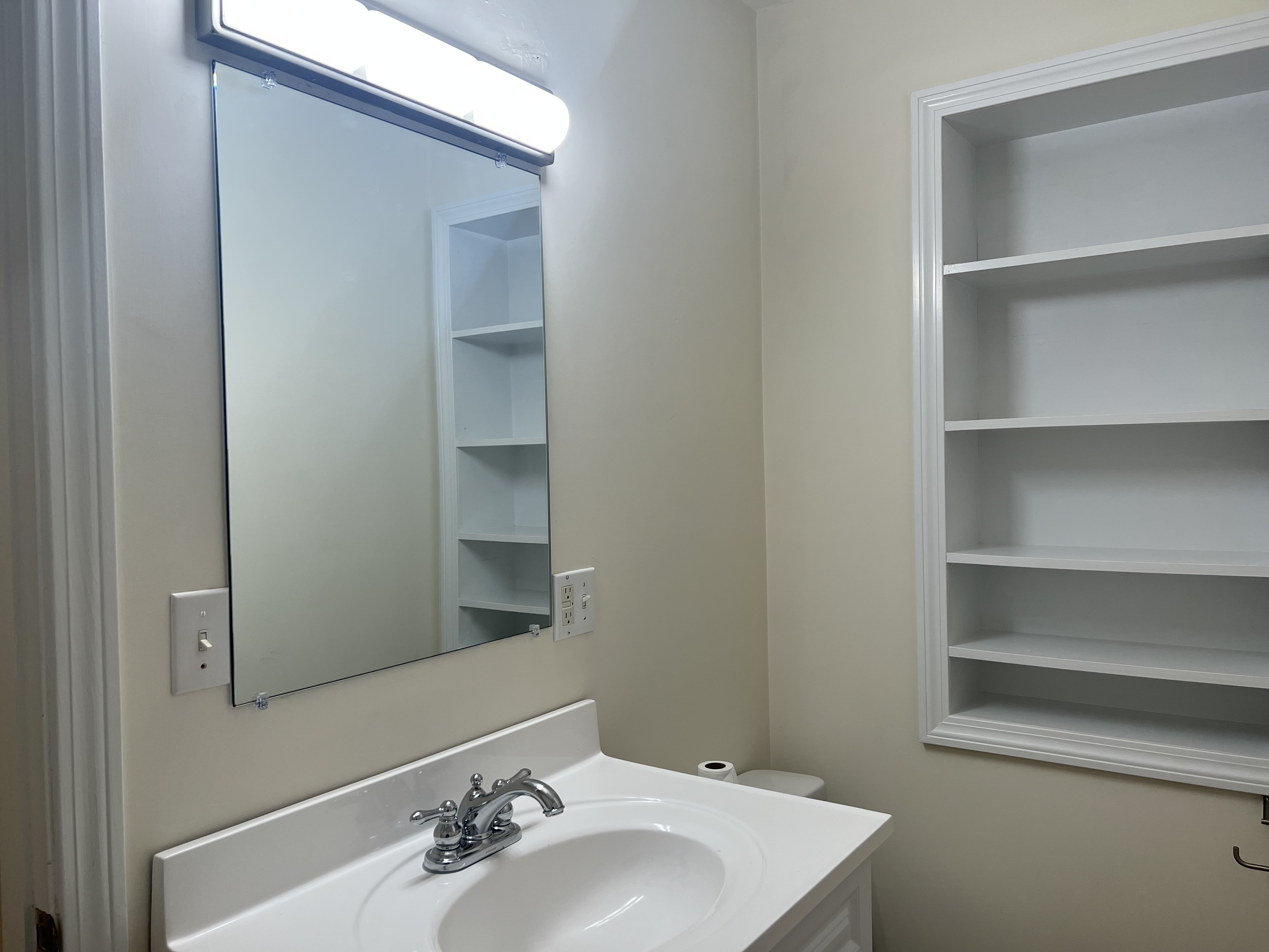 20 Clarendon St, Watertown