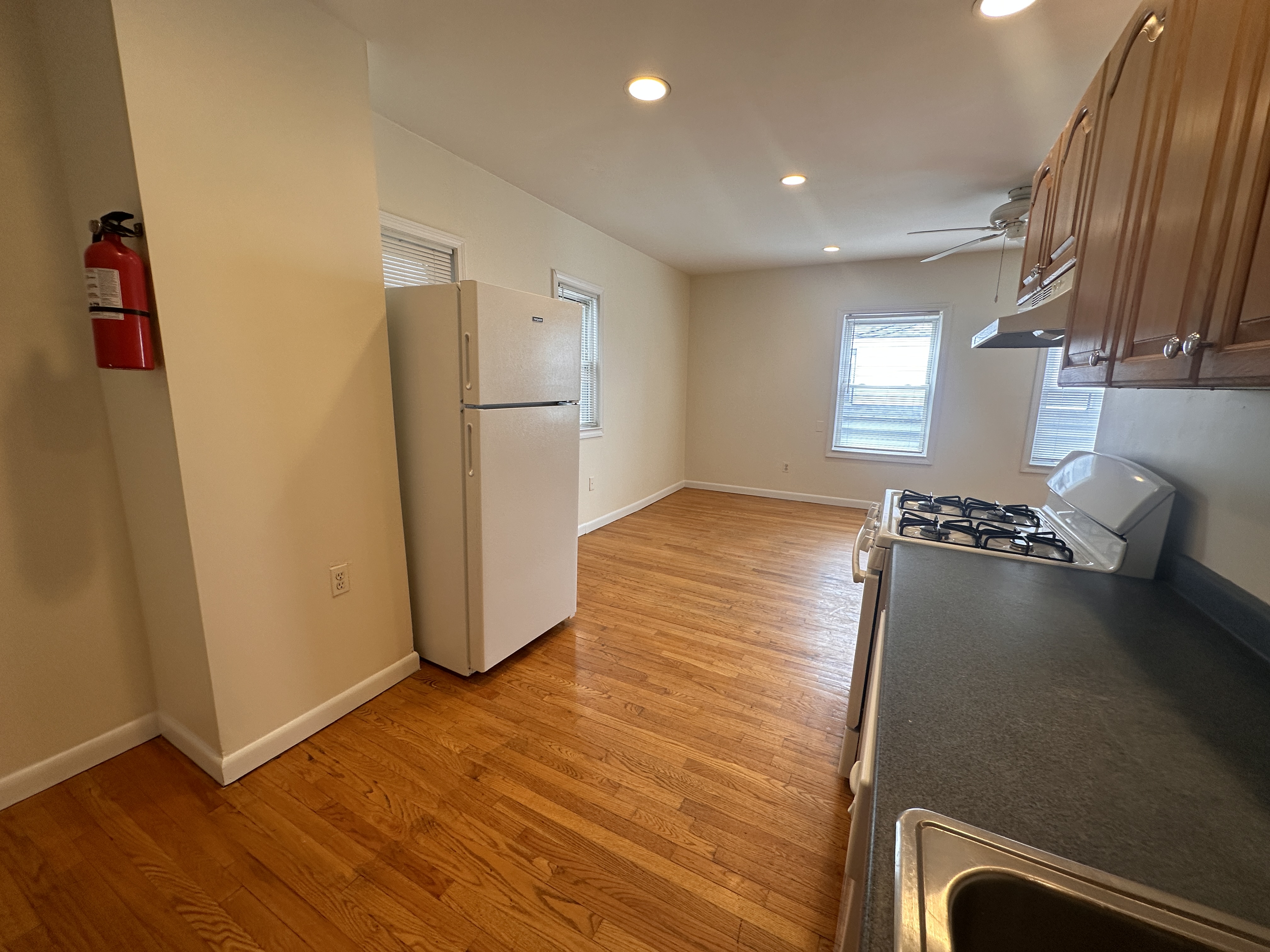 6 Alberta Ter, North Cambridge