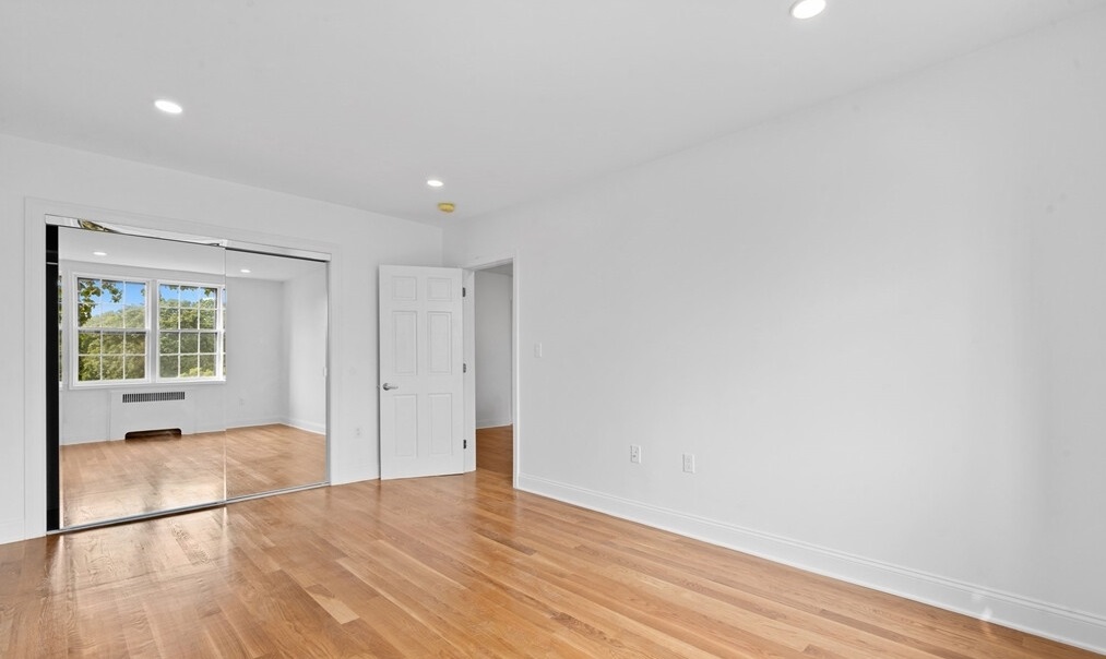 50 Follen St, Neighborhood Nine