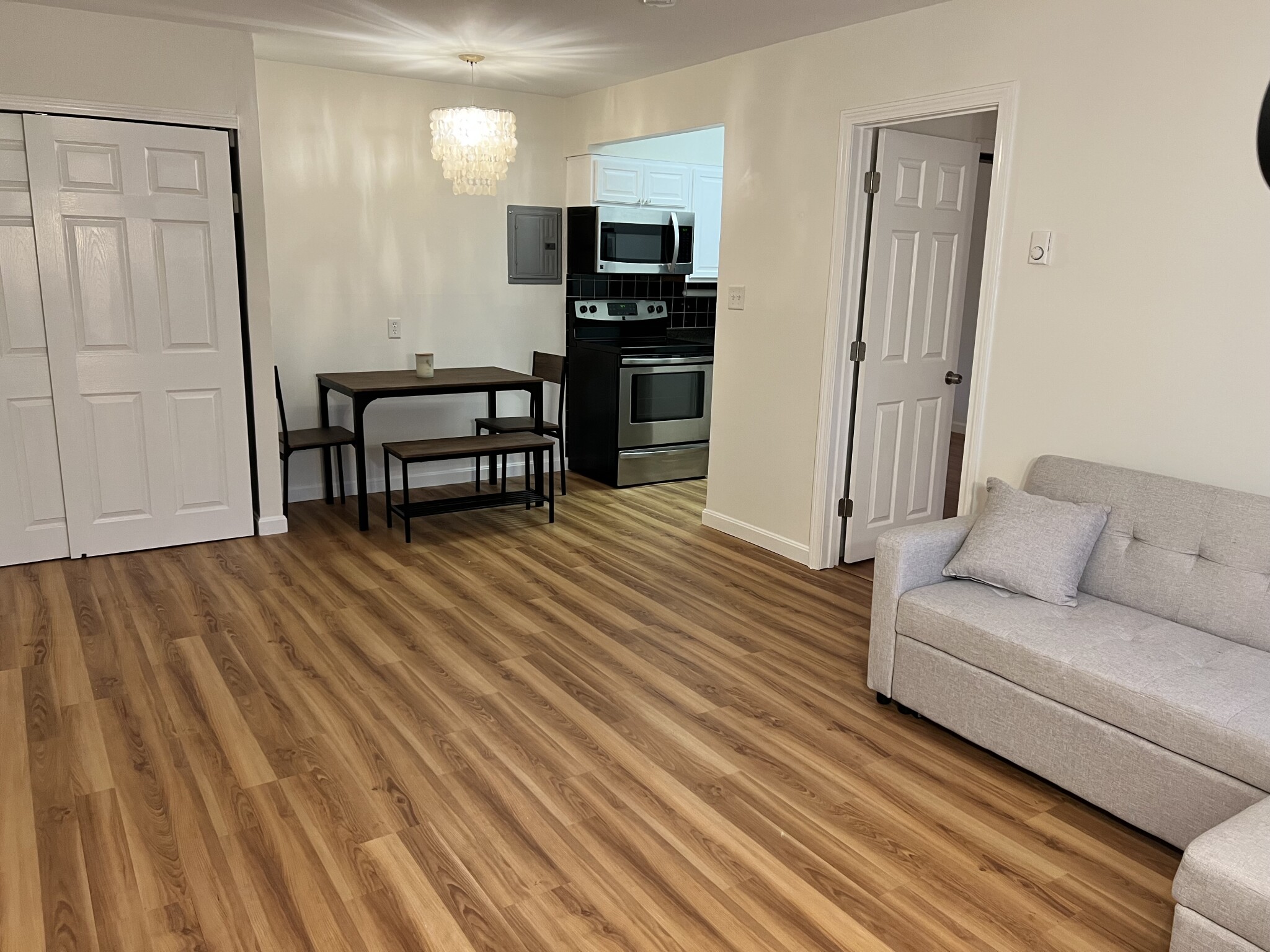 7 Arizona Ter, Arlington