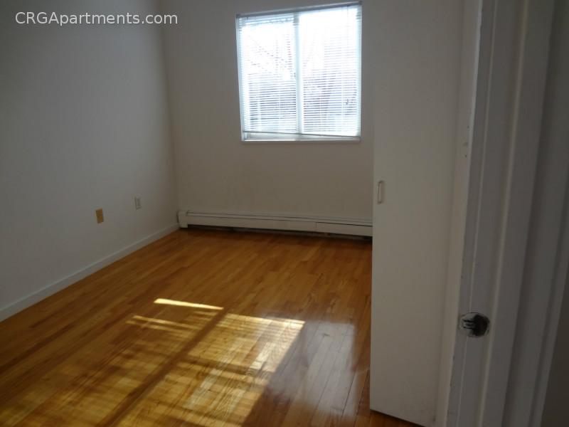 9 Fort Washington Pl, Cambridgeport