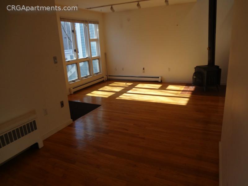9 Fort Washington Pl, Cambridgeport