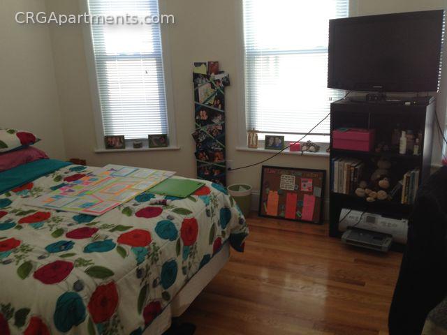 4 bed, 2 bath apartment for rent at 364 Highland Ave Unit 2, Davis Square — photo 6 of 13
