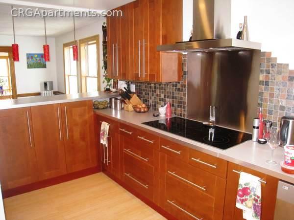 95 Shore Dr, Winter Hill