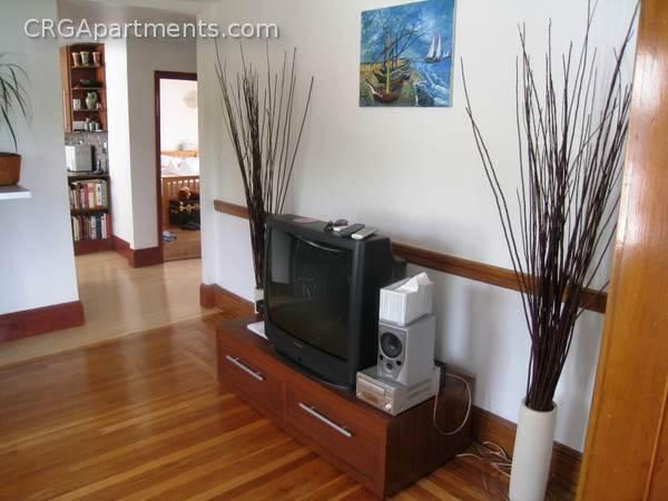 95 Shore Dr, Winter Hill