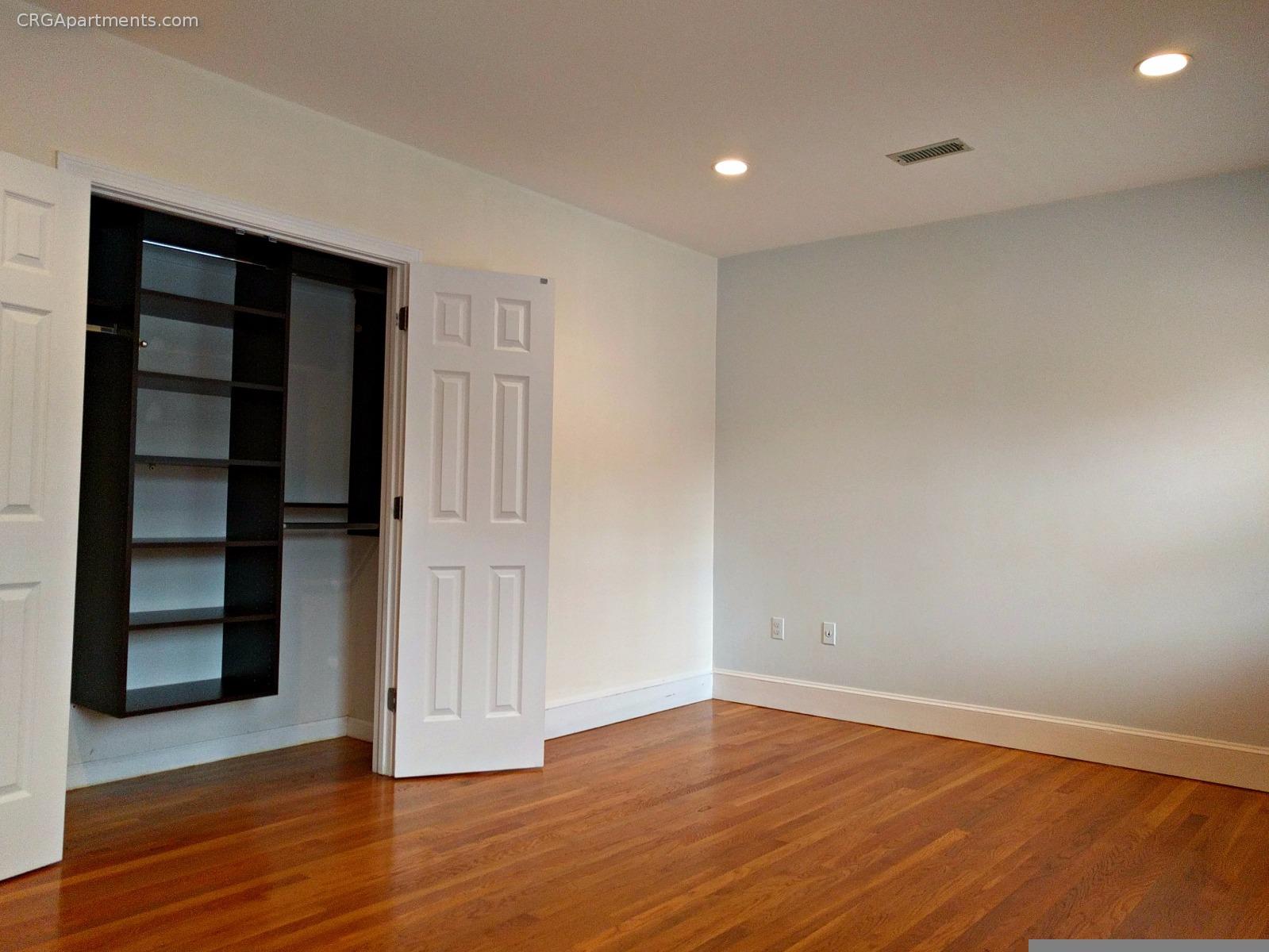 28 Surrey St, Harvard Square