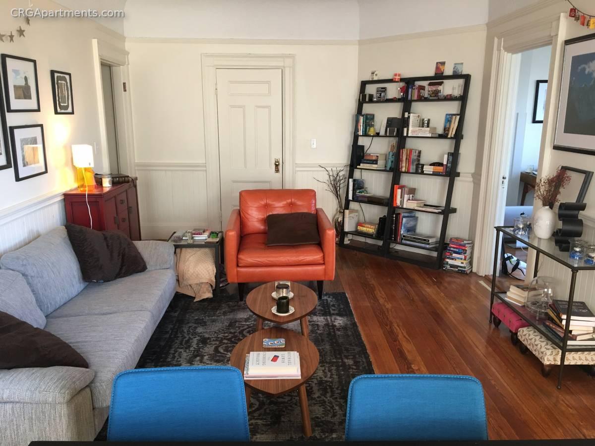 1039 Massachusetts Ave, Harvard Square