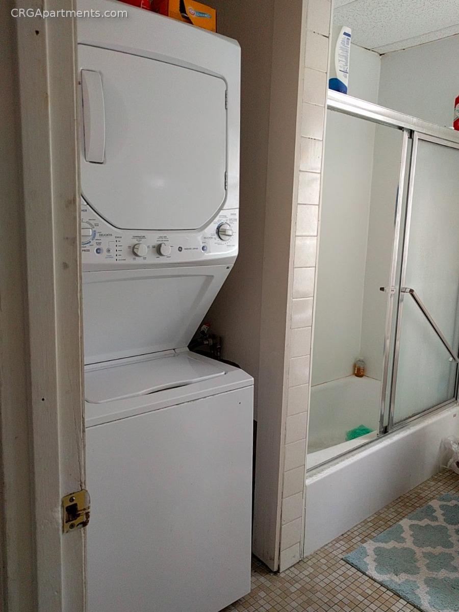 3 bed, 1 bath apartment for rent at 495 Broadway Unit 3-3Bd, Winter Hill — photo 10 of 11