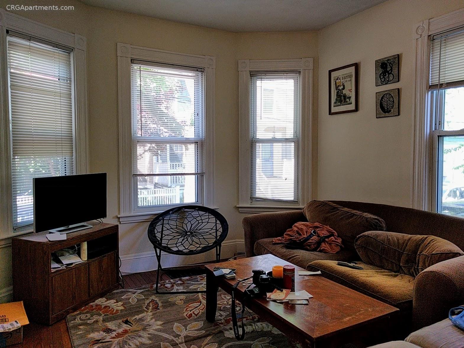 3 bed, 1 bath apartment for rent at 40 Myrtle Ave Unit 1, Harvard Square