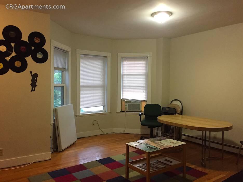 2 bed, 1 bath apartment for rent at 166 Putnam Ave Unit 2, Cambridgeport — photo 5 of 9