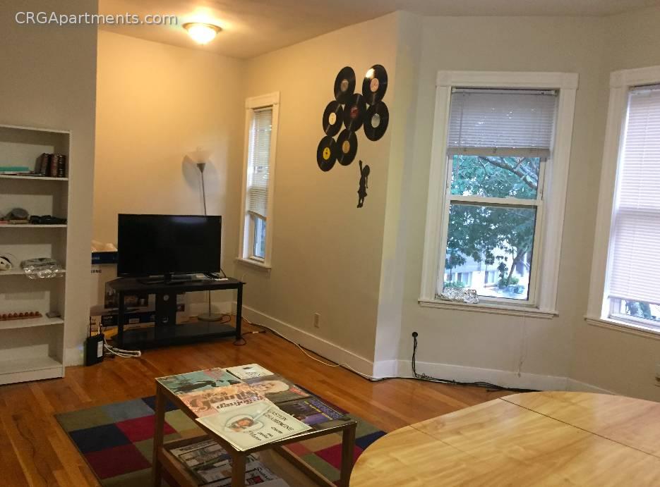 2 bed, 1 bath apartment for rent at 166 Putnam Ave Unit 2, Cambridgeport — photo 4 of 9