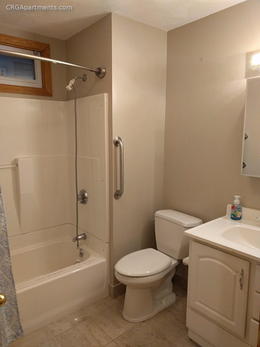 35 37 Hancock St, Davis Square