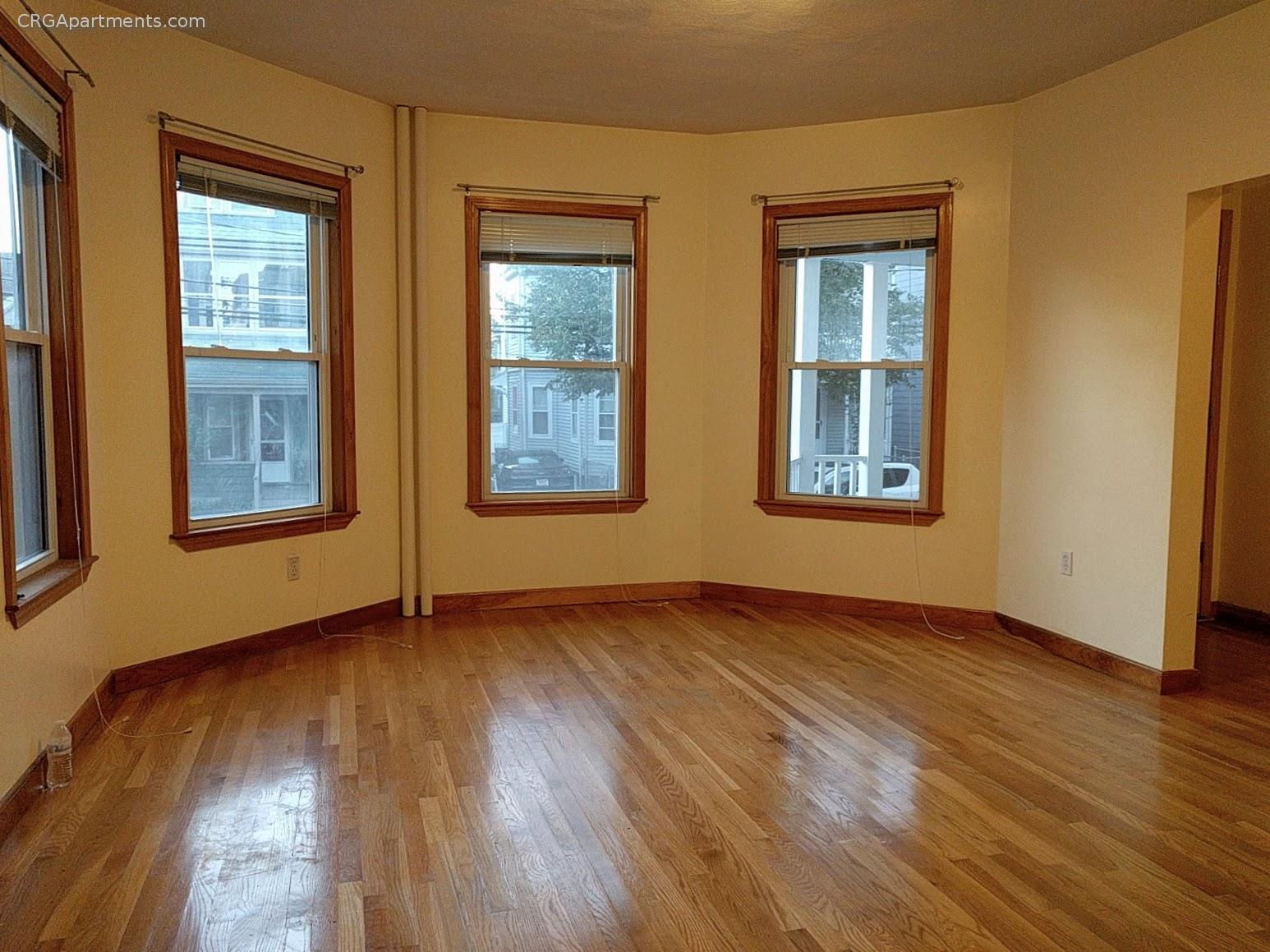 35 37 Hancock St, Davis Square