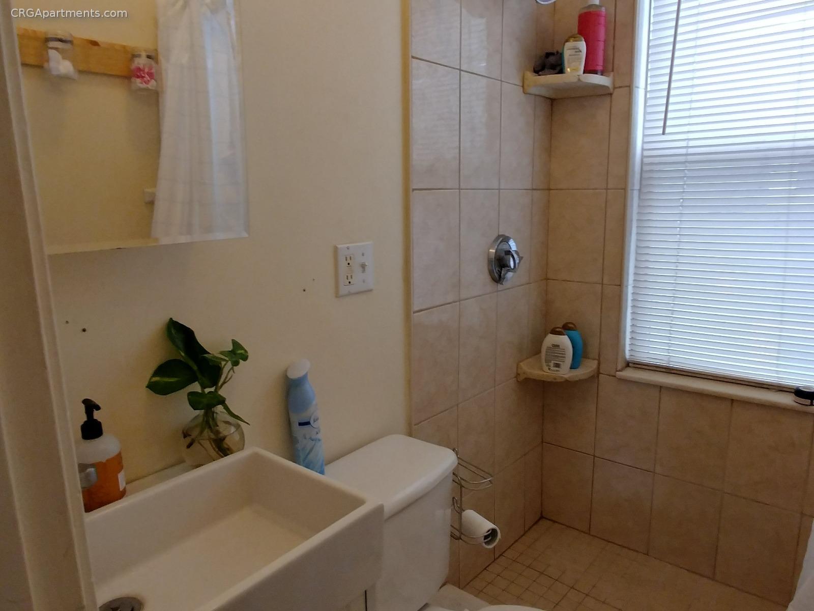 4 bed, 2 bath apartment for rent at 315 Elm St Unit 2, Inman Square — photo 15 of 27