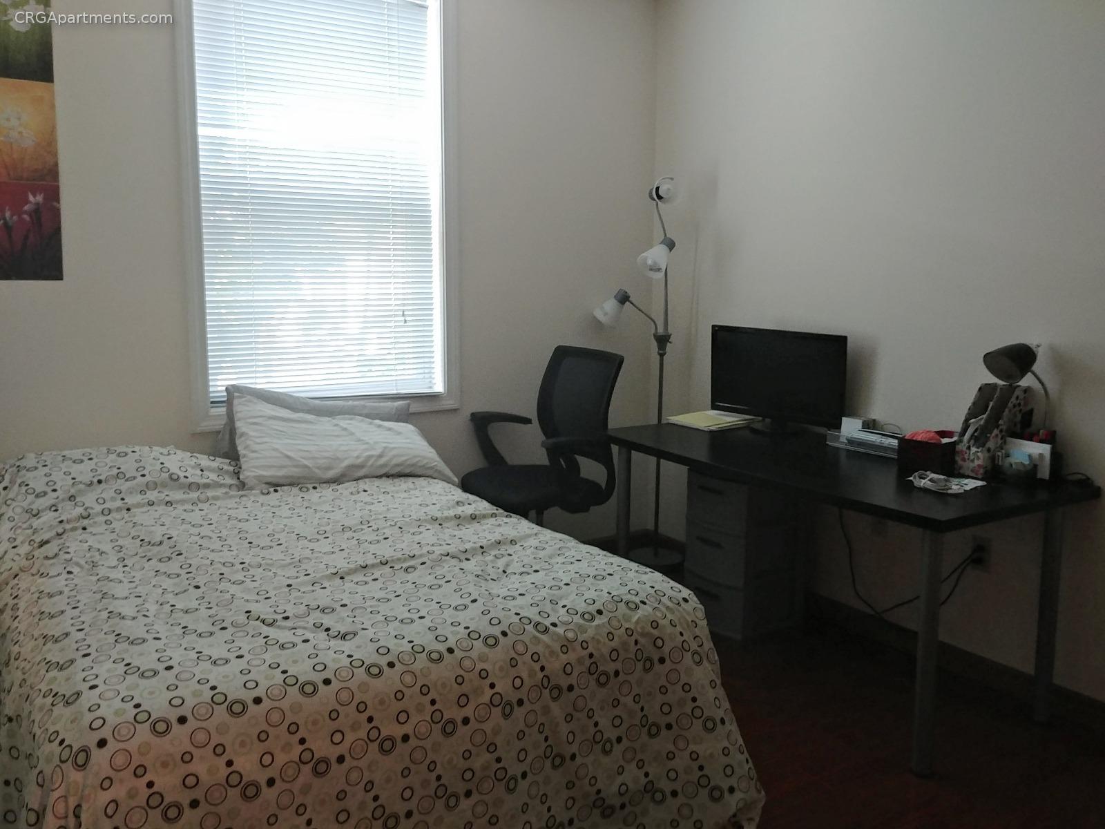 154 Cedar St, Powder House Square