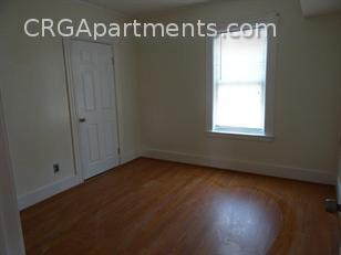 3 bed, 1 bath apartment for rent at 33 Jefferson St Unit 2, Inman Square — photo 10 of 13
