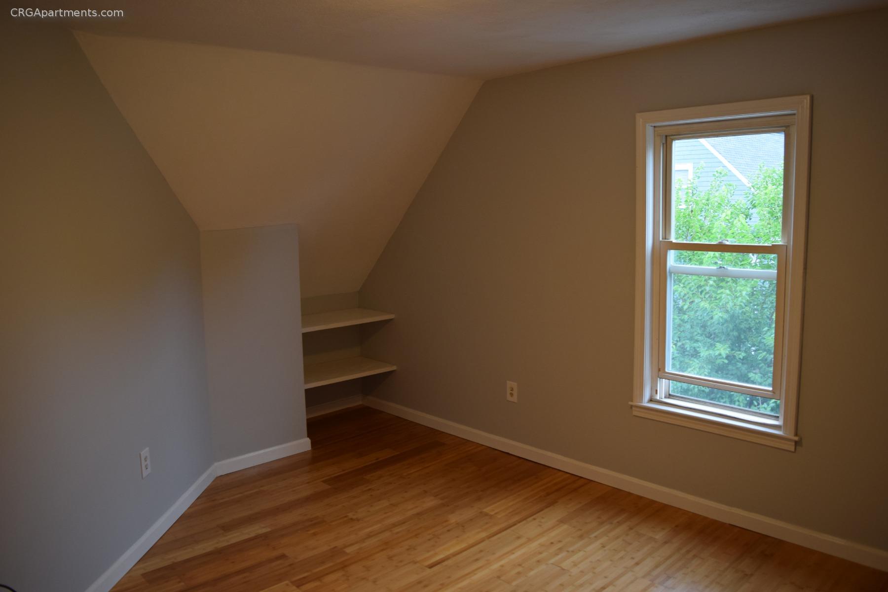 65 Lowell St, Spring Hill